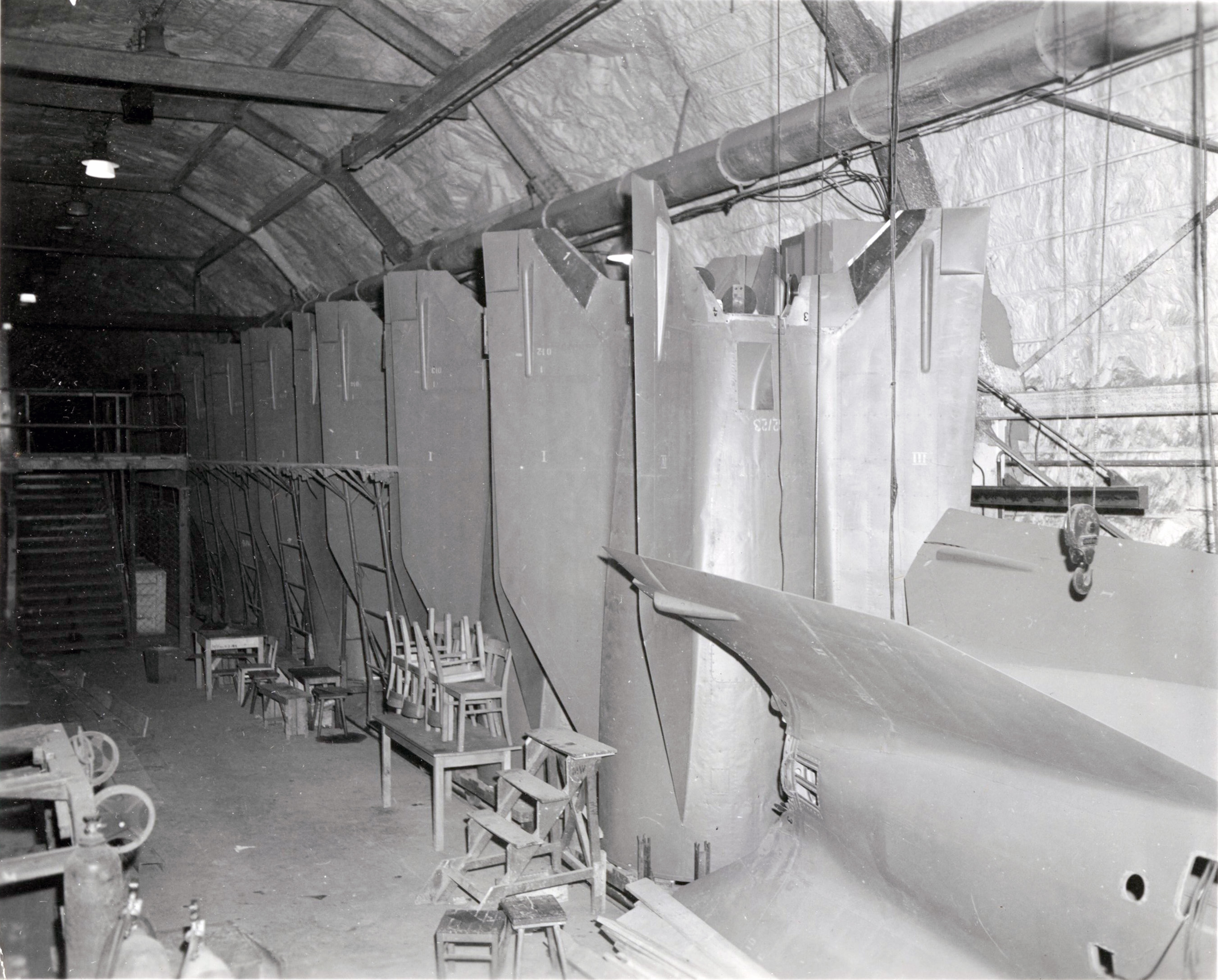 Walpersberg van zandsteen met historische installaties